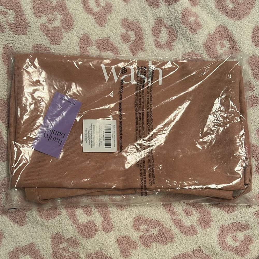 Hanky Panky mauve travel bags